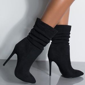 Forever 21 Scrunched Faux Suede Booties